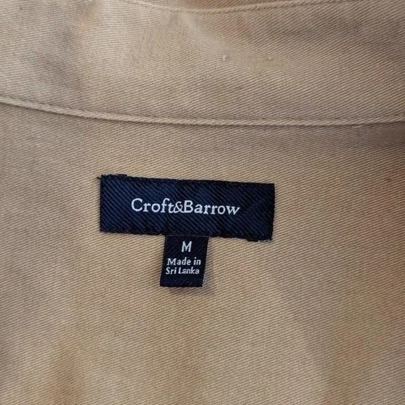 Croft & Barrow Wolf Mountain Scene Novelty Print Button Up Shirt Tan Medium - Picture 8 of 8